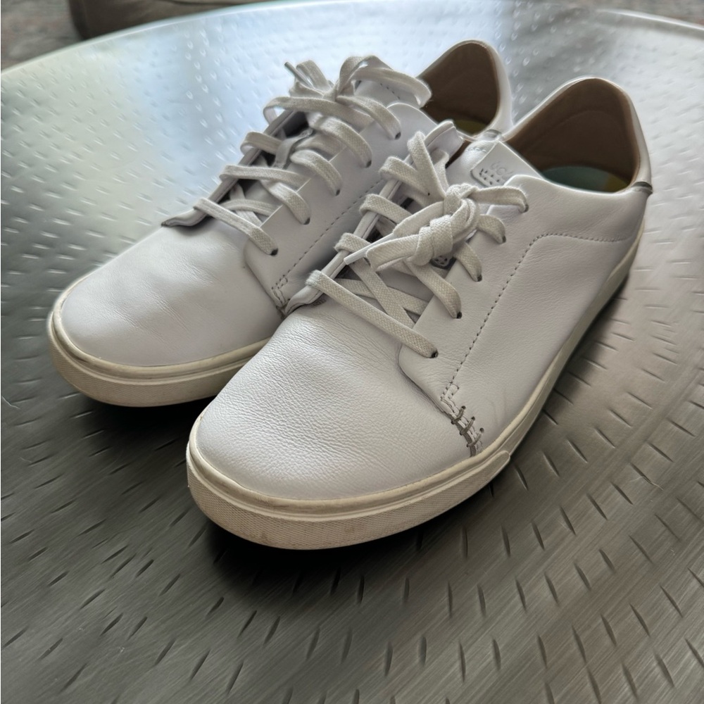 Olukai Pehuea Leather Sneaker